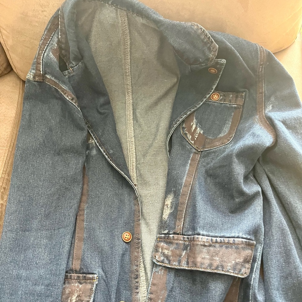 NEW Stylish Distressed Medium Denim Jacket size M, but fits more like a L.